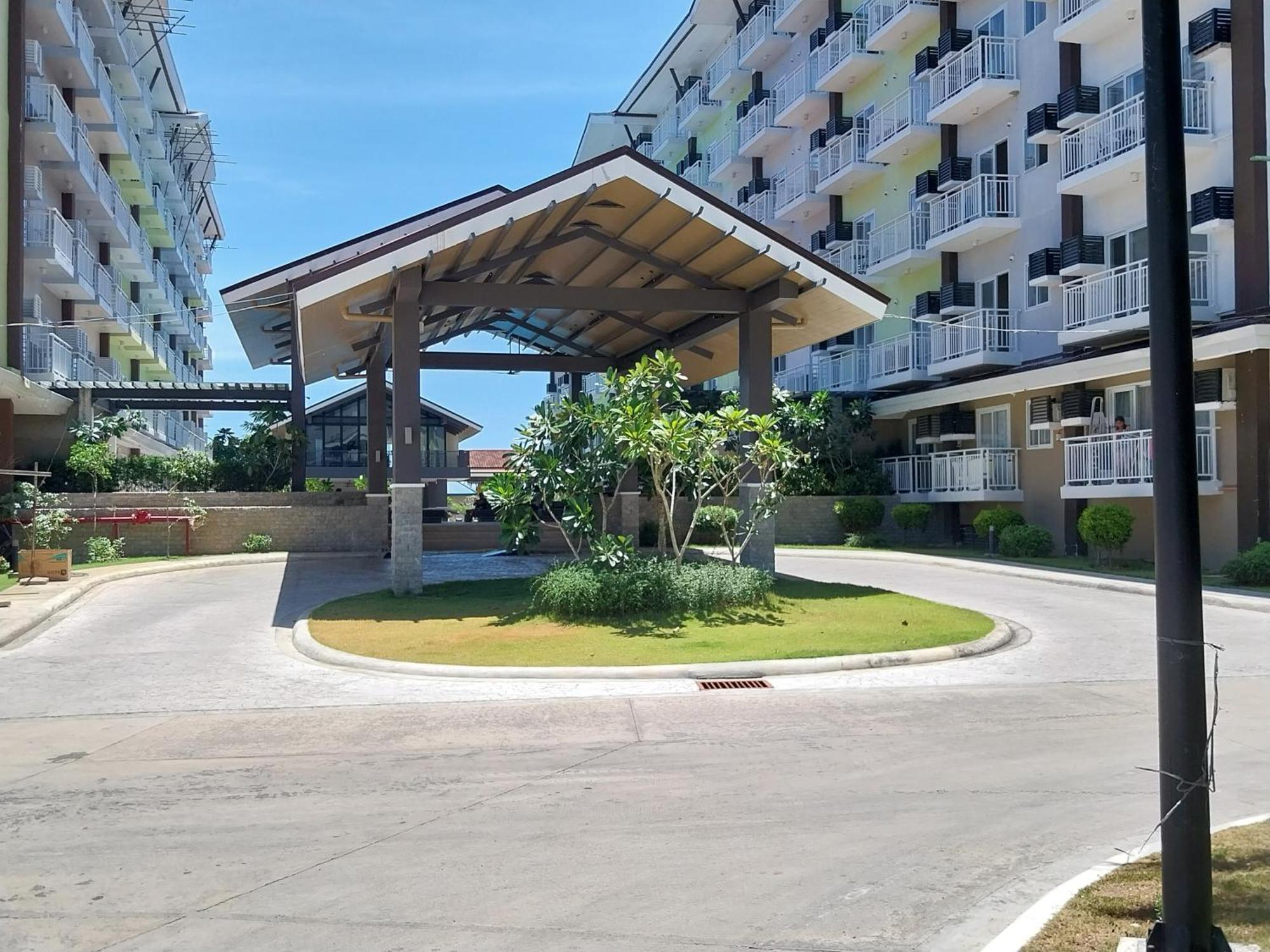 Stay And Fly At Amani Grand Resort Residences 麦克坦 外观 照片