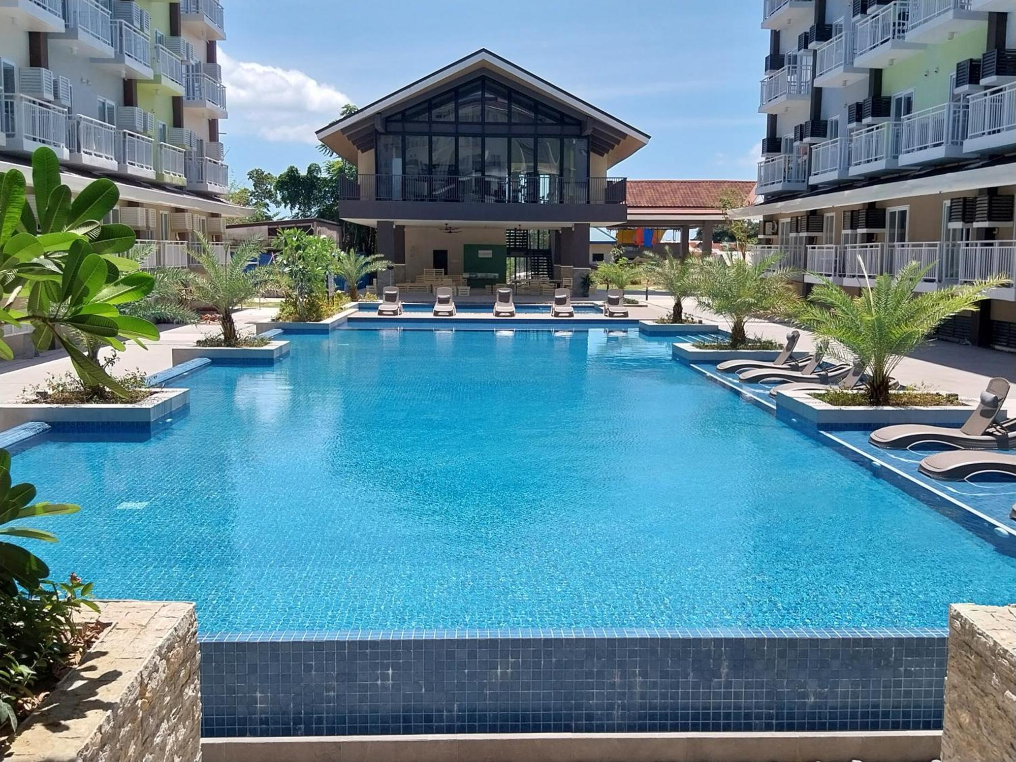 Stay And Fly At Amani Grand Resort Residences 麦克坦 外观 照片