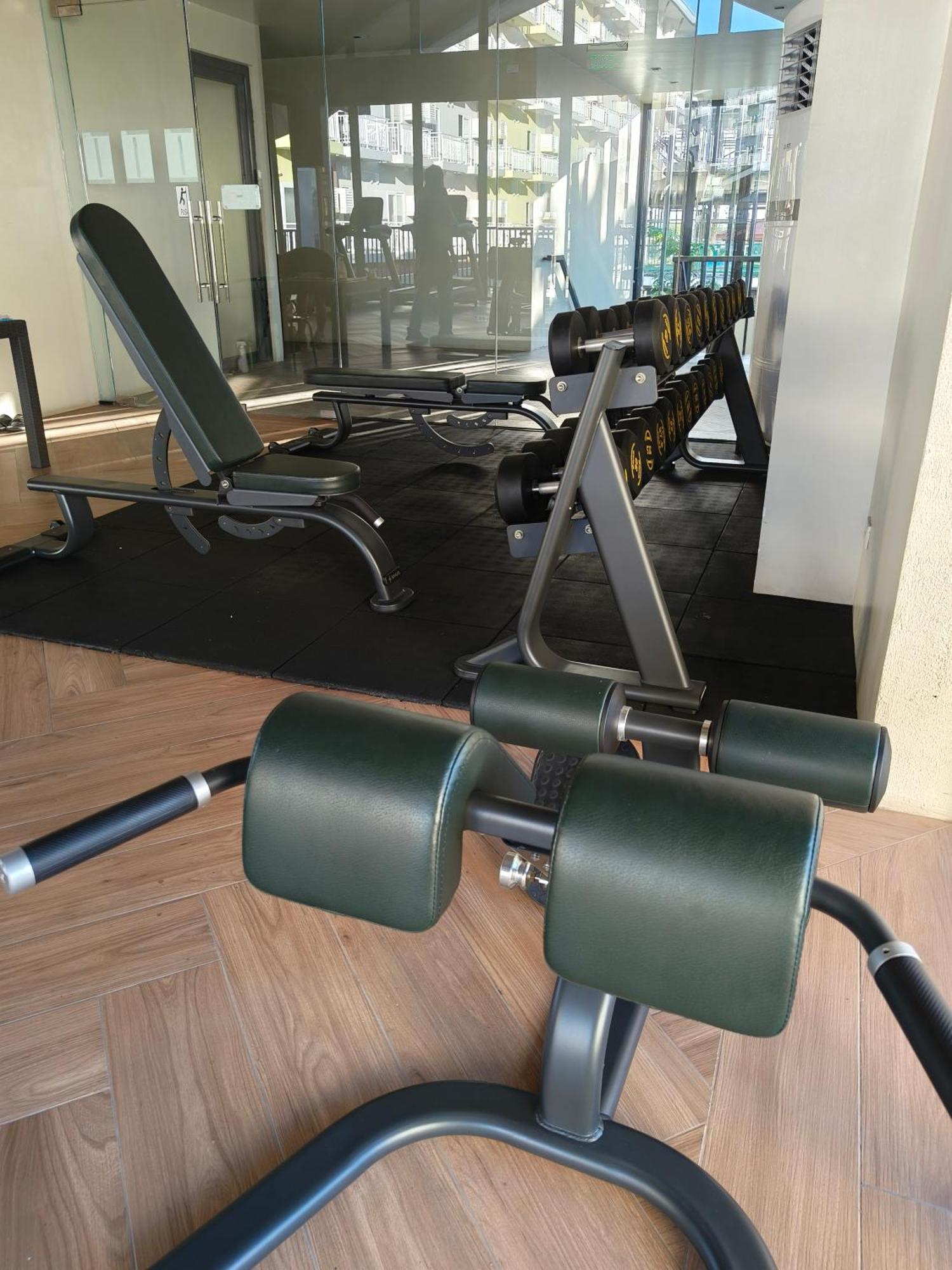 Stay And Fly At Amani Grand Resort Residences 麦克坦 外观 照片