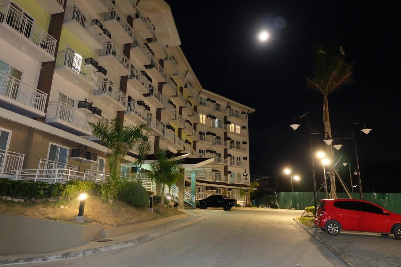 Stay And Fly At Amani Grand Resort Residences 麦克坦 外观 照片